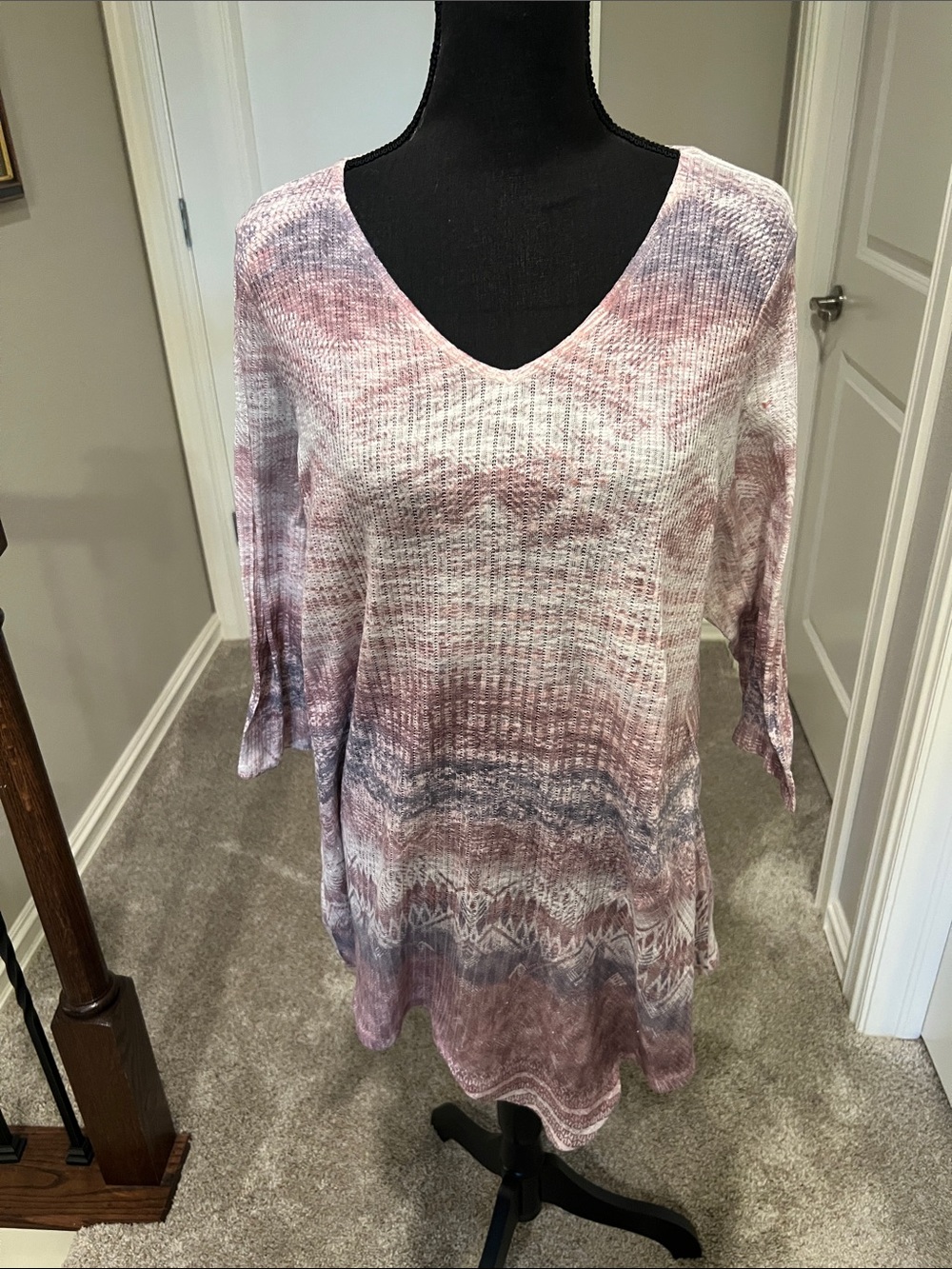 ONE WORLD Mauve and Gray V-Neck Tie-Dye Knit Tunic